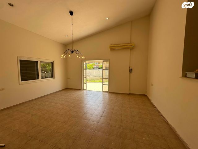 בית פרטי/ קוטג', כ"ט בנובמבר, בית אליעזר, חדרה