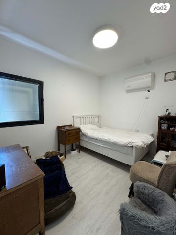 דירה, יצחק שדה, דרום מערב ותיק, בת ים