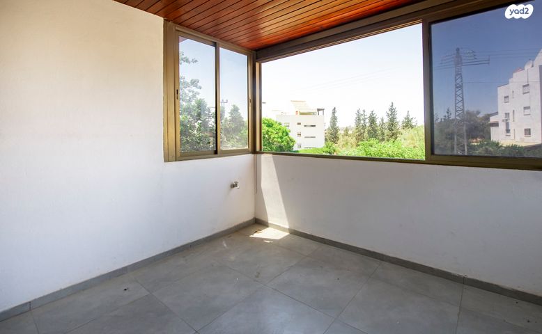 דופלקס, ה' באייר, נווה אפק, ראש העין