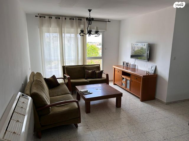 דירה, מבצע ברוש, שכונה ו', באר שבע