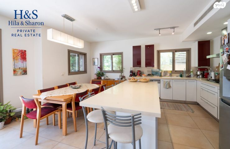 טריפלקס, פנחס רוזן, הרצליה ב', הרצליה