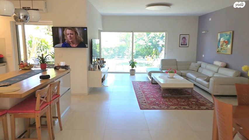 דו משפחתי, אבן יהודה