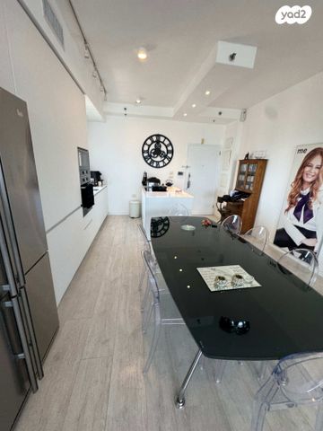 דירה, יצחק שדה, דרום מערב ותיק, בת ים