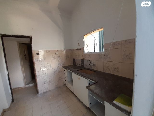 דירה, החלוץ 11, הדר מרכז, חיפה