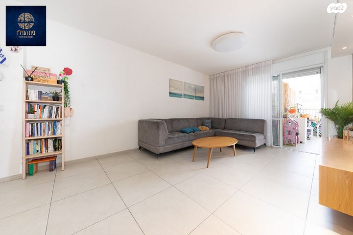 דירה, משה רבנו, אחיסמך, לוד