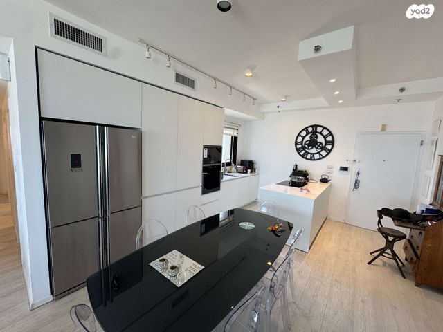 דירה, יצחק שדה, דרום מערב ותיק, בת ים