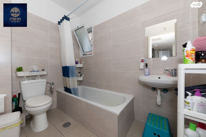 דירה, משה רבנו, אחיסמך, לוד