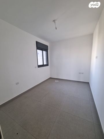 דירה, משה רינת, קרית רבין, חולון