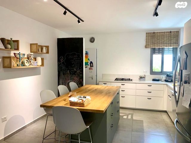 דירה, בר אילן, נווה דוד רמז, רעננה