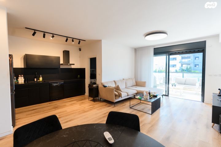 דירה, אור ים, אור עקיבא