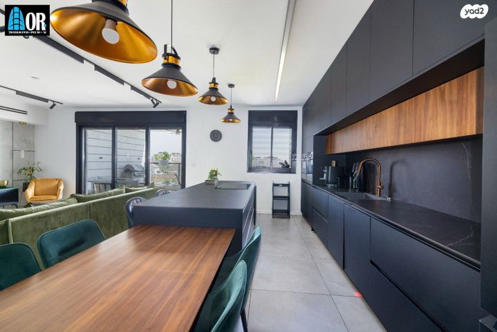 דירה, יעקב דורי, נאות שמיר, רמלה