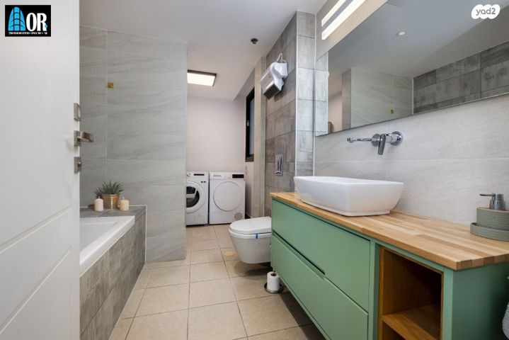 דירה, יעקב דורי, נאות שמיר, רמלה