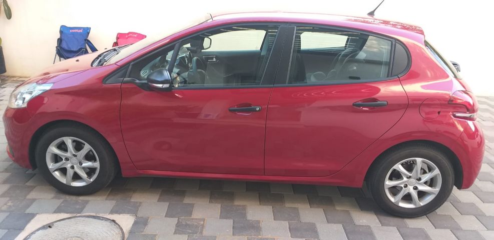 מודעת רכב פיג'ו 208