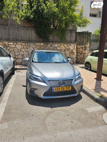 מודעת רכב לקסוס CT