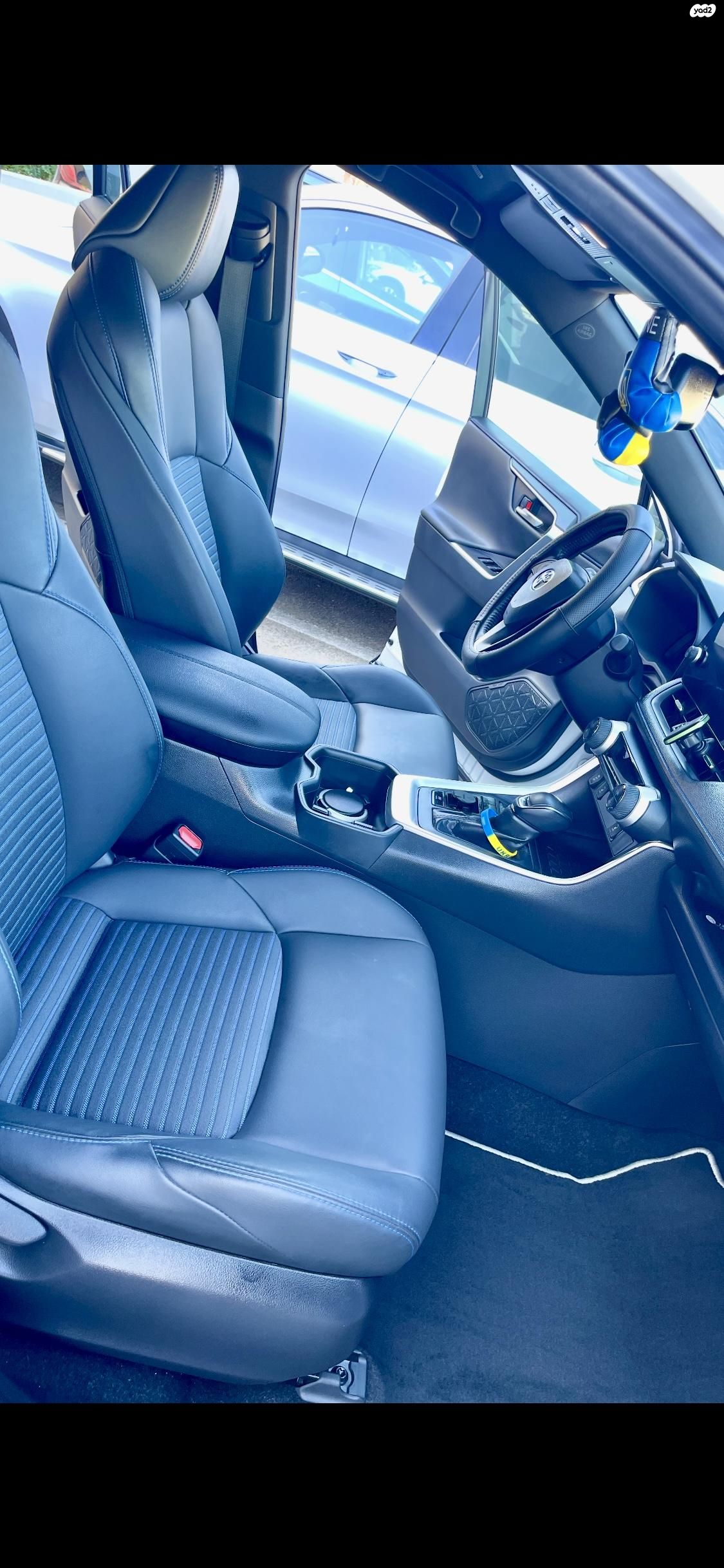 מודעת רכב טויוטה RAV4