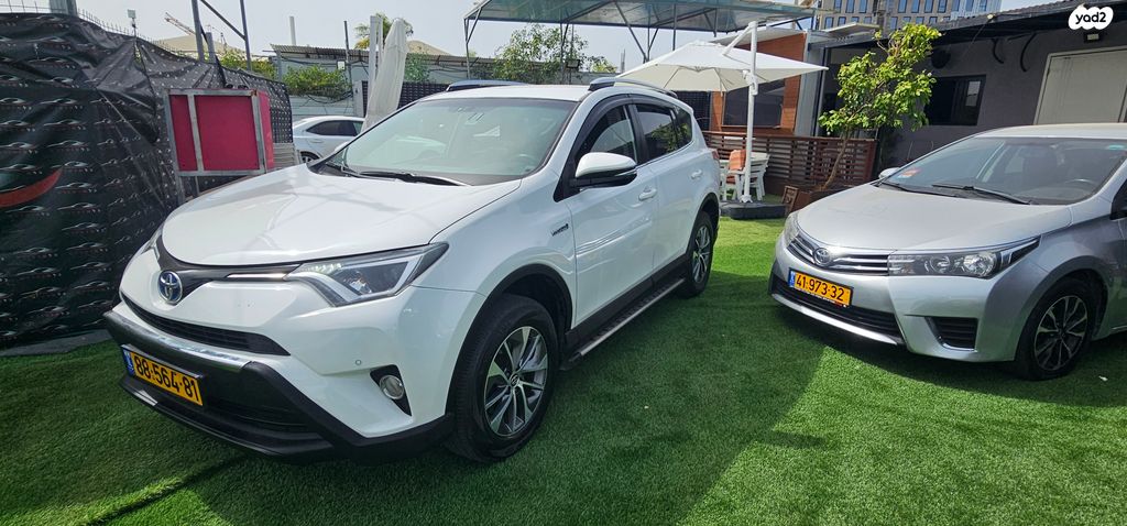 מודעת רכב טויוטה RAV4