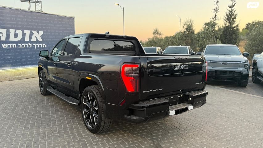 ג'י.אם.סי סיירה EV