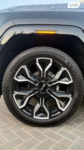 ג'י.אם.סי סיירה EV