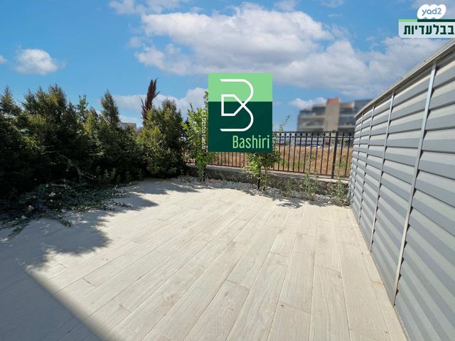 דו משפחתי, בוסתן, יובלים, קרית שמונה