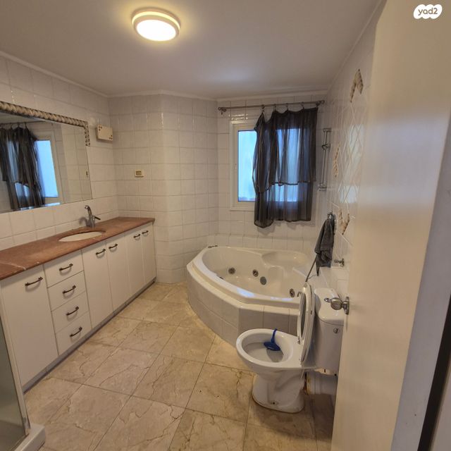 בית פרטי/ קוטג', נווה עמית, רחובות