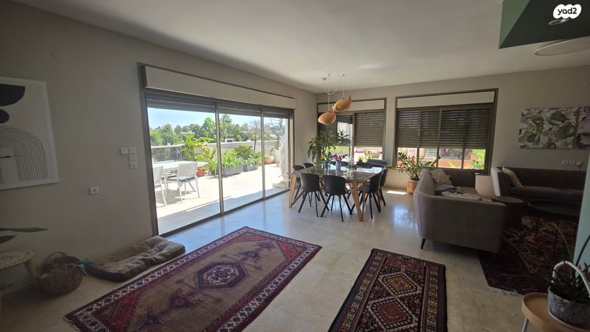 גני צהלה, רמות צהלה