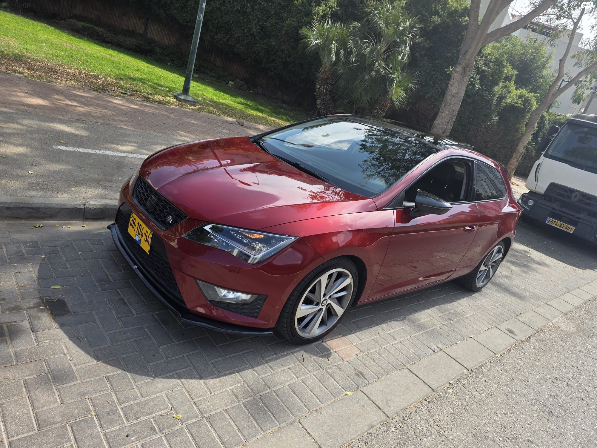 מודעת רכב סיאט לאון