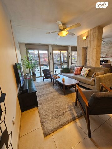 בית פרטי/ קוטג', הארזים 20, גבעת שרת, בית שמש