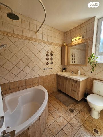 בית פרטי/ קוטג', הארזים 20, גבעת שרת, בית שמש