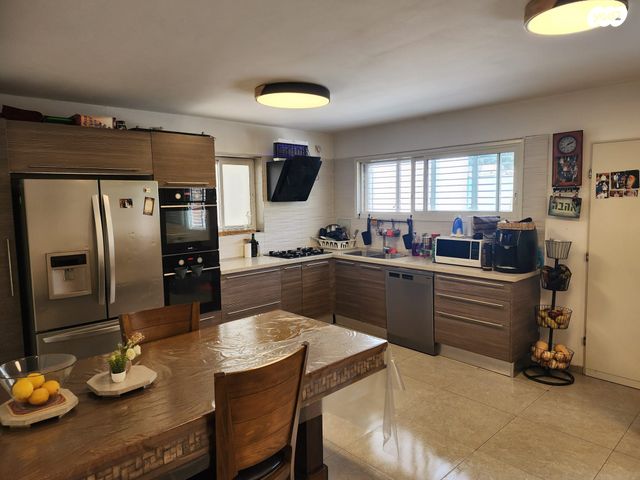 דירה, דרך בן גוריון, אבן גבירול, רחובות