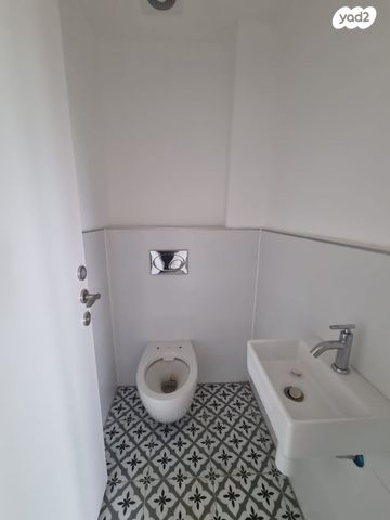 דירה, משה רינת, קרית רבין, חולון