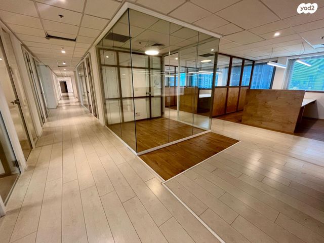 משרדים, בורסה, רמת גן