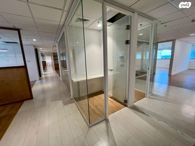 משרדים, בורסה, רמת גן