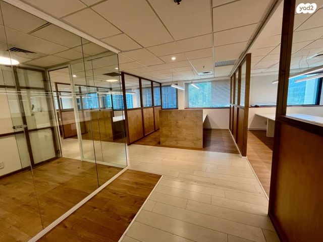 משרדים, בורסה, רמת גן