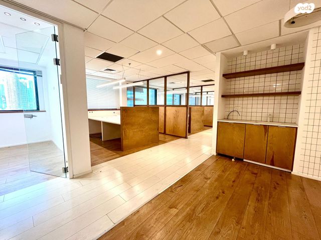 משרדים, בורסה, רמת גן