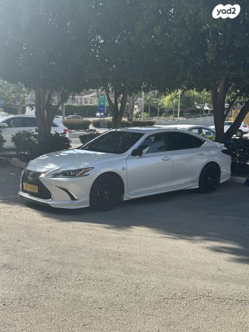 מודעת רכב לקסוס ES
