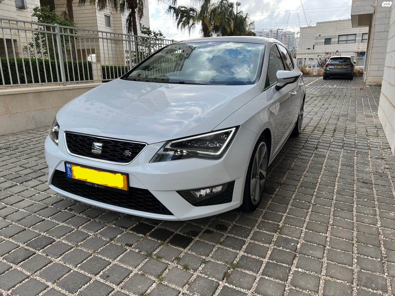 מודעת רכב סיאט לאון