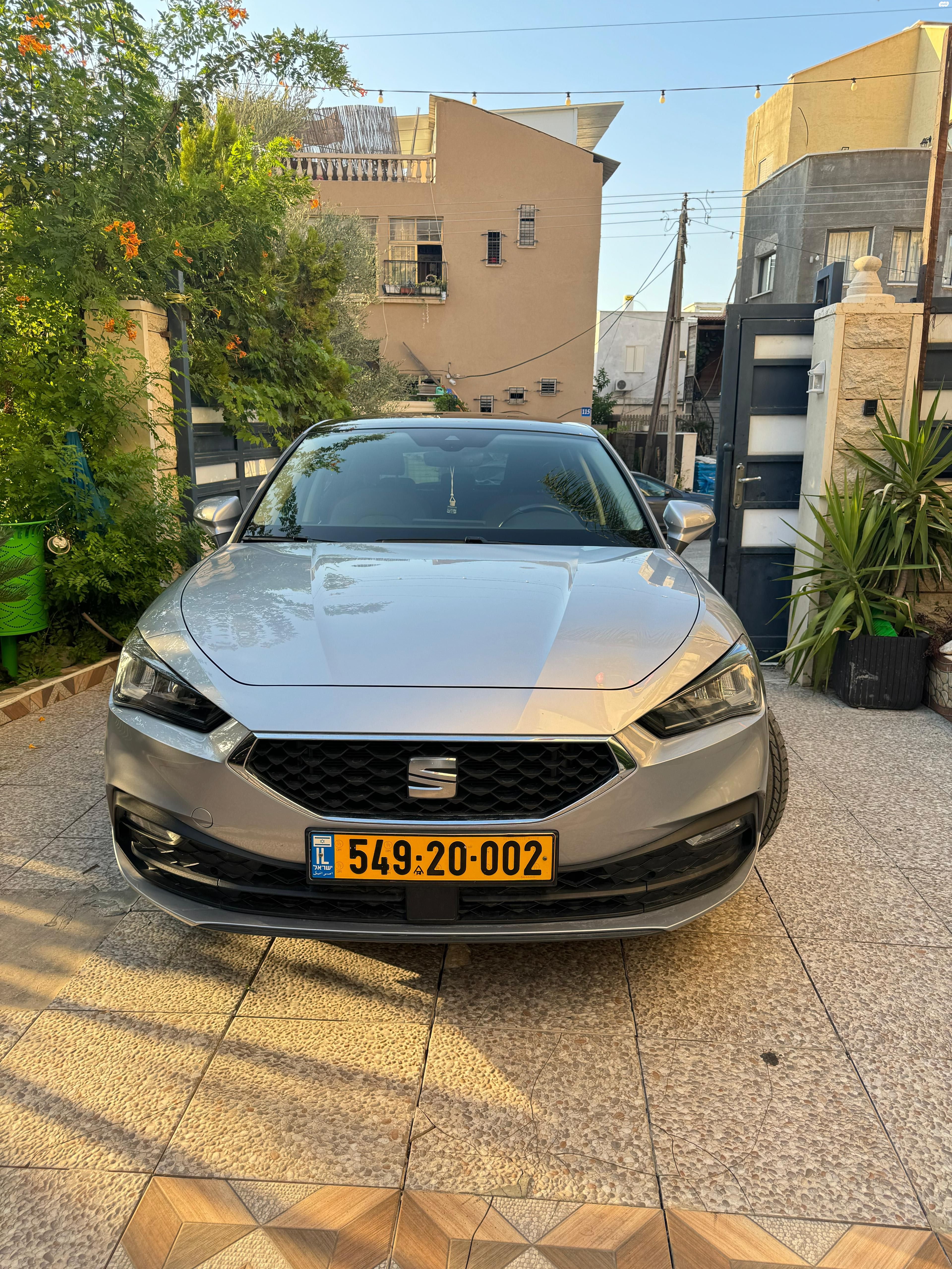 מודעת רכב סיאט לאון