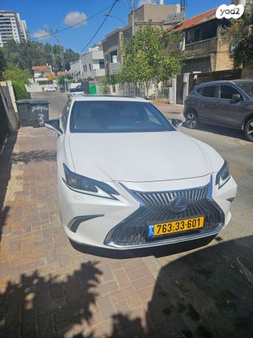 מודעת רכב לקסוס ES