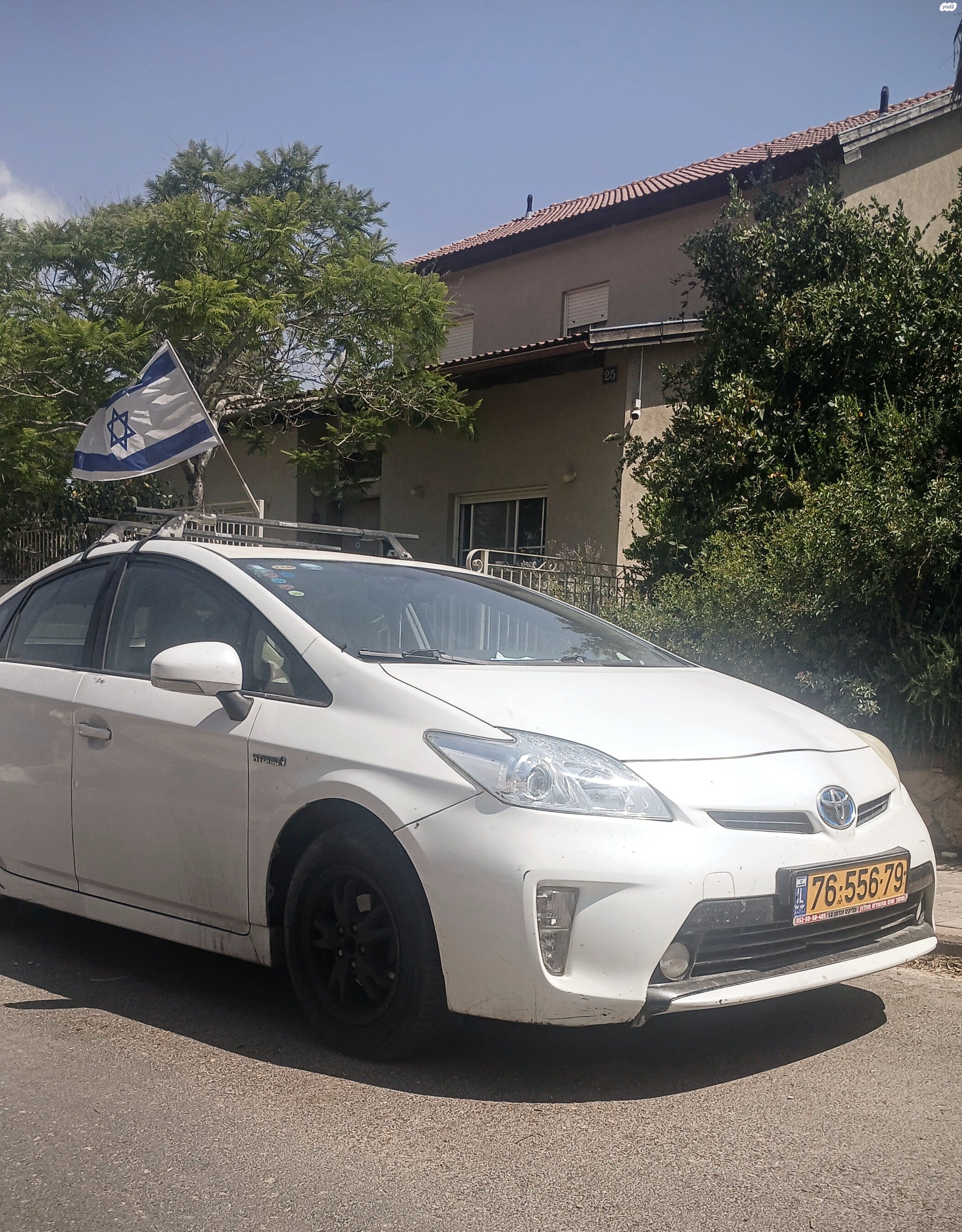 מודעת רכב טויוטה פריוס