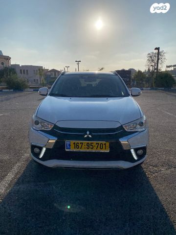 מודעת רכב מיצובישי ASX
