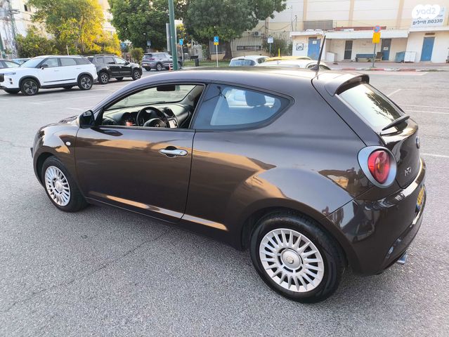 אלפא רומיאו מיטו