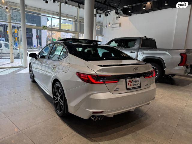 טויוטה קאמרי