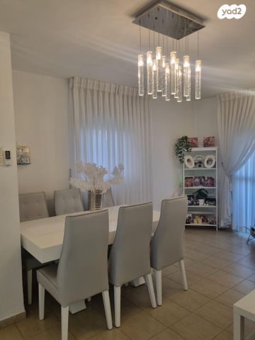 דירת גן, אפיקי מים 302, כוכב יעקב, כוכב יעקב