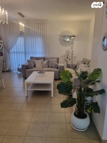 דירת גן, אפיקי מים 302, כוכב יעקב, כוכב יעקב