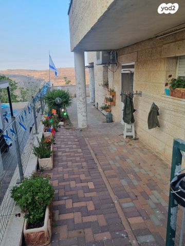 דירת גן, אפיקי מים 302, כוכב יעקב, כוכב יעקב