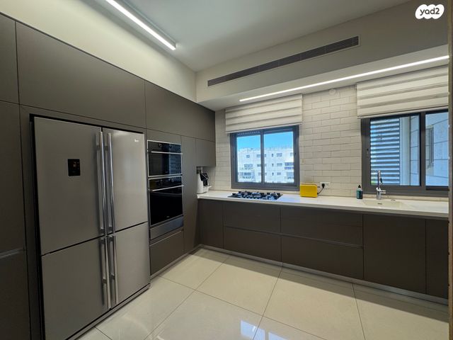 דופלקס, כפר סבא