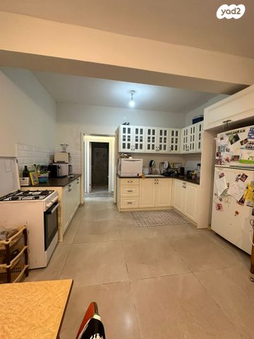 דירה, שרל לוץ, בת גלים, חיפה