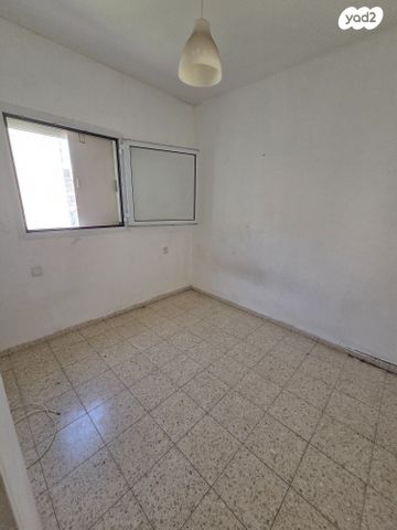 דירת גן, בעל שם טוב, מרכז העיר, קרית אתא