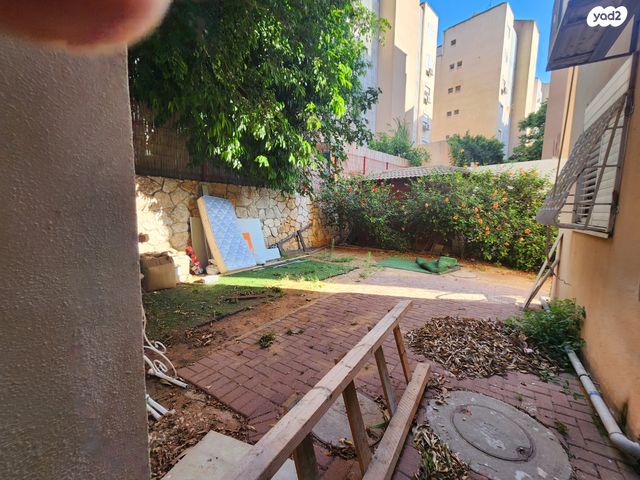 דירה, מבצע דני, נווה אפק, ראש העין