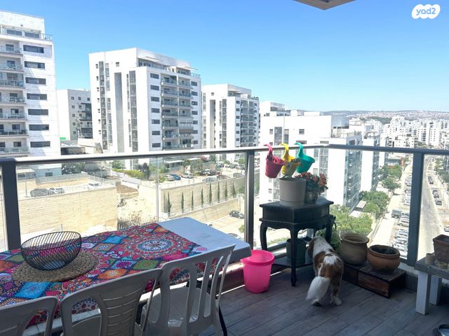 דירה, הפרחים, חריש